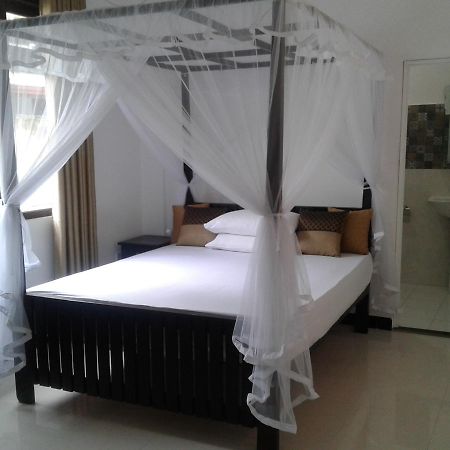 Apna Homestay Apartments Unawatuna Esterno foto