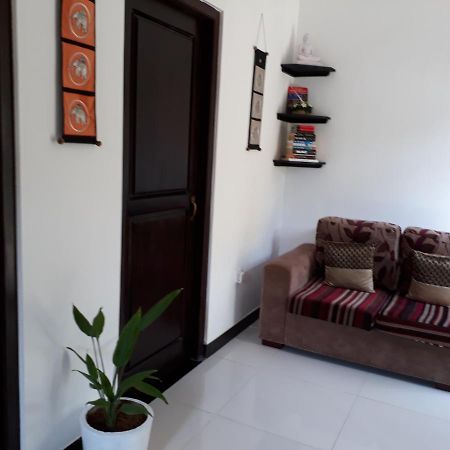 Apna Homestay Apartments Unawatuna Esterno foto
