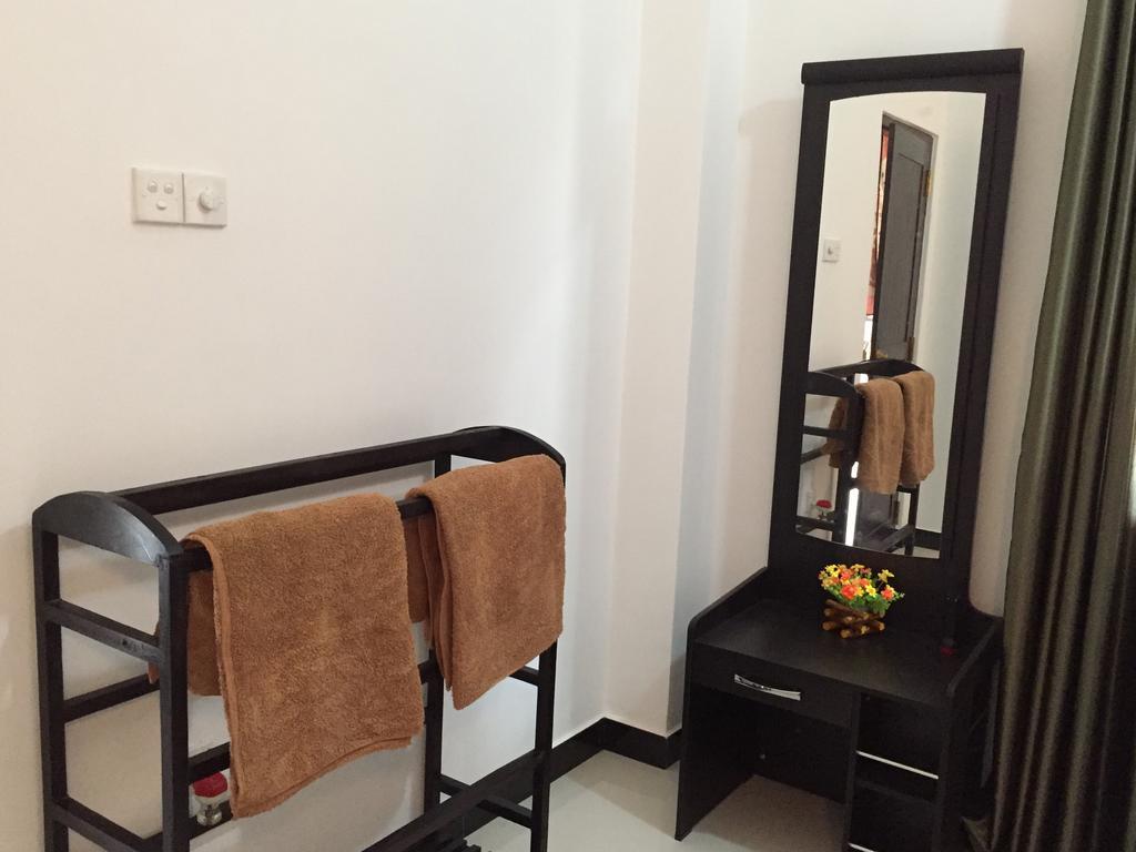 Apna Homestay Apartments Unawatuna Esterno foto