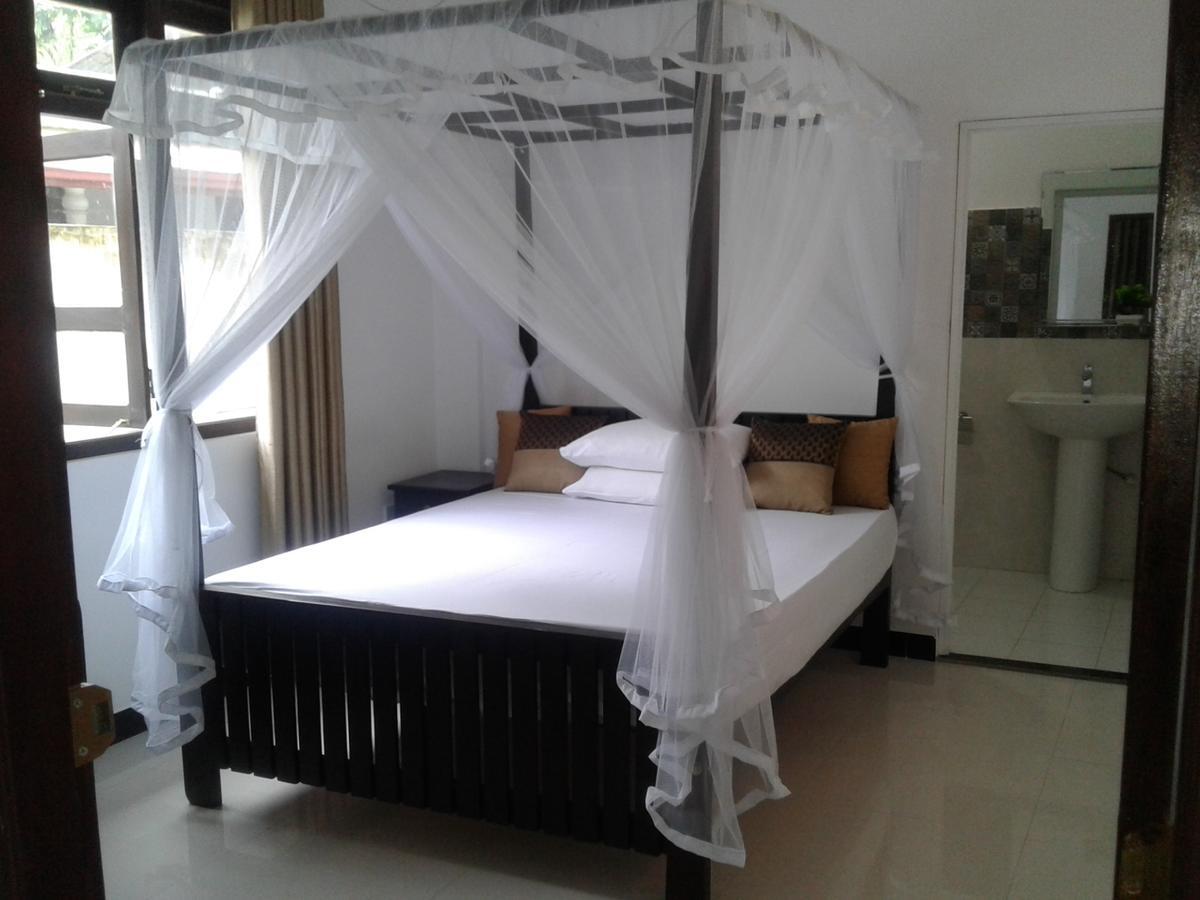 Apna Homestay Apartments Unawatuna Esterno foto