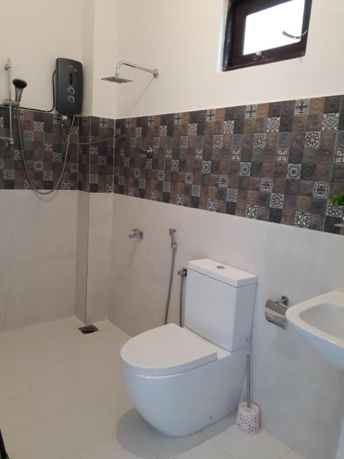 Apna Homestay Apartments Unawatuna Esterno foto