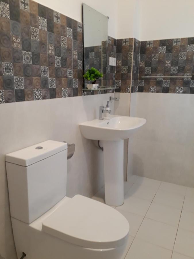 Apna Homestay Apartments Unawatuna Esterno foto
