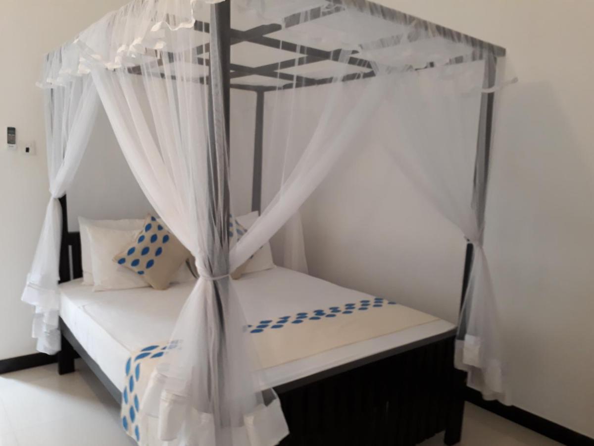 Apna Homestay Apartments Unawatuna Esterno foto